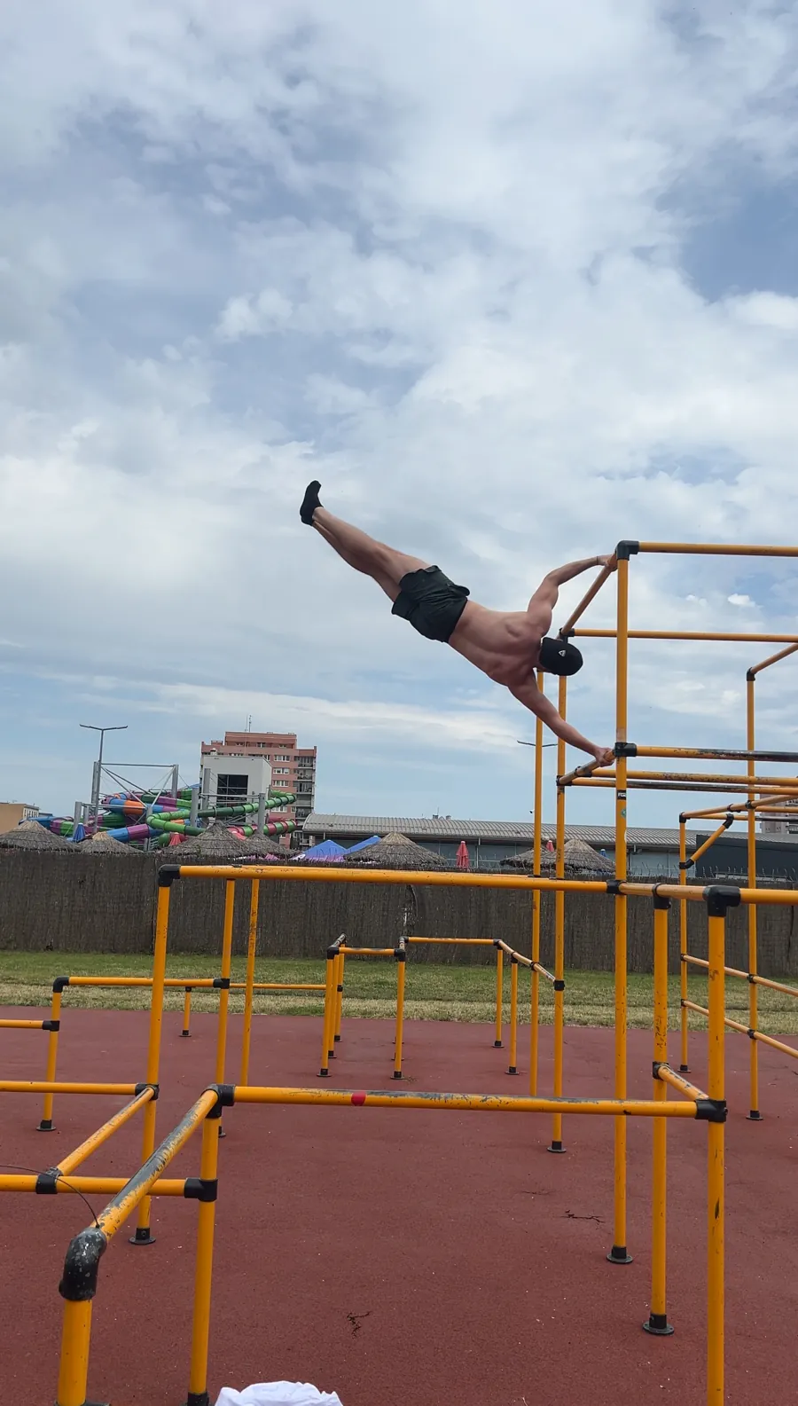 Human flag na drążkach